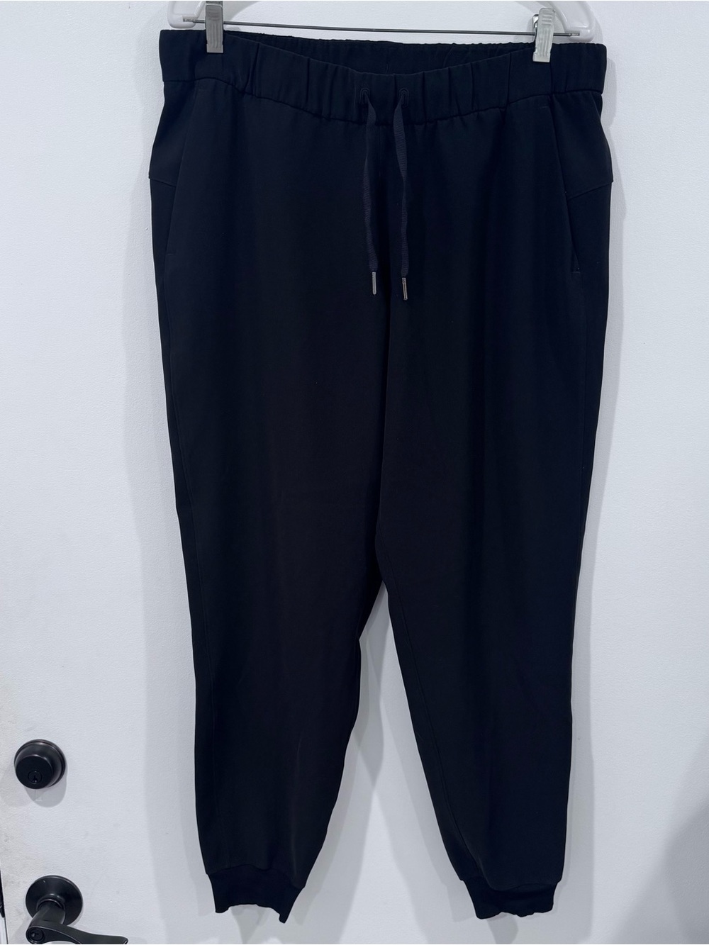Lululemon On The Fly Pants Sz 12 Black Athleisure Elastic Waist Pockets Travel